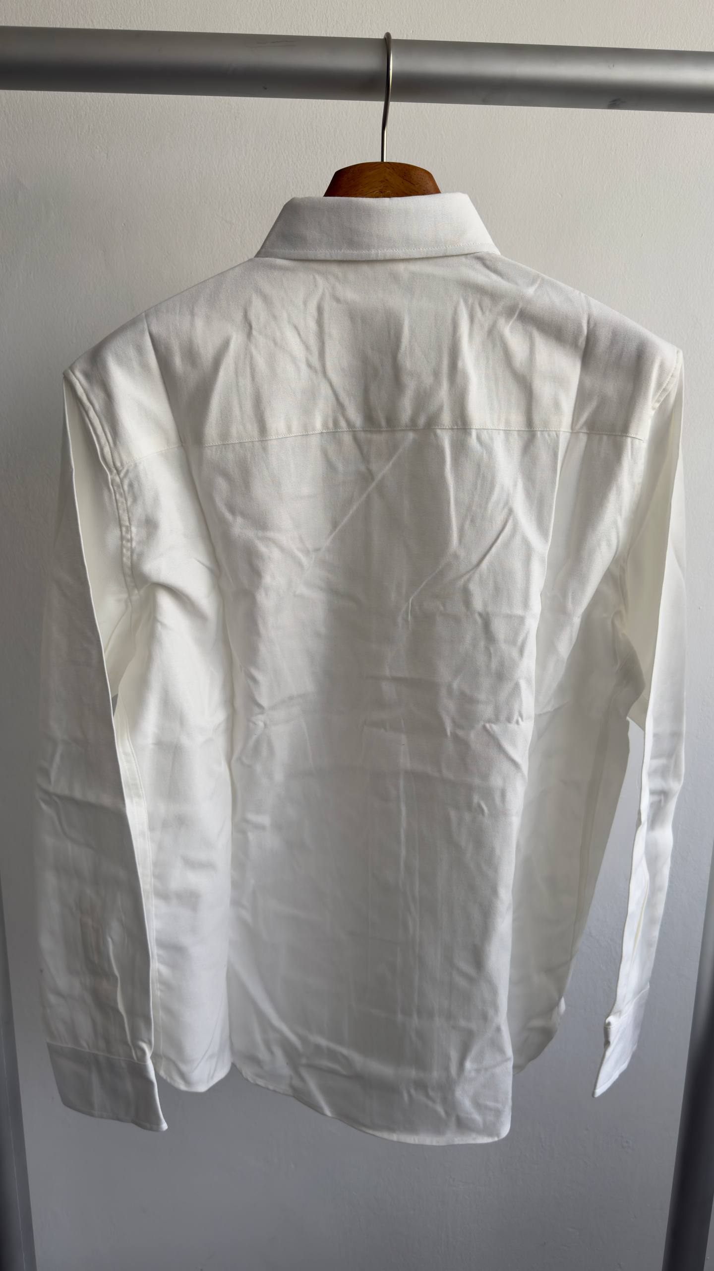 Camisa abotonada Ami de Coeur de algodón oxford.